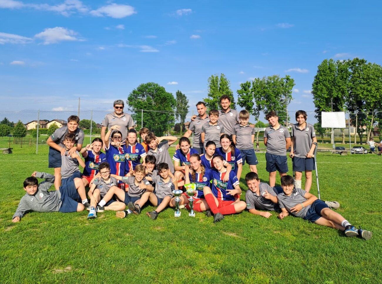Foto congiunta Buttiglierese premiazioni Esordienti 2013